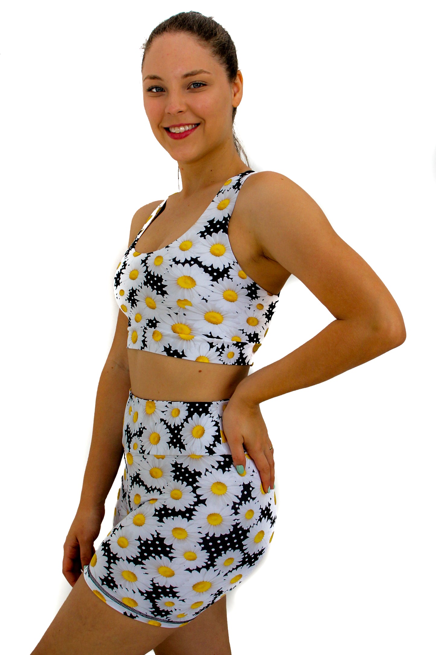 Daisy Shorts 6" high waist with Pocket