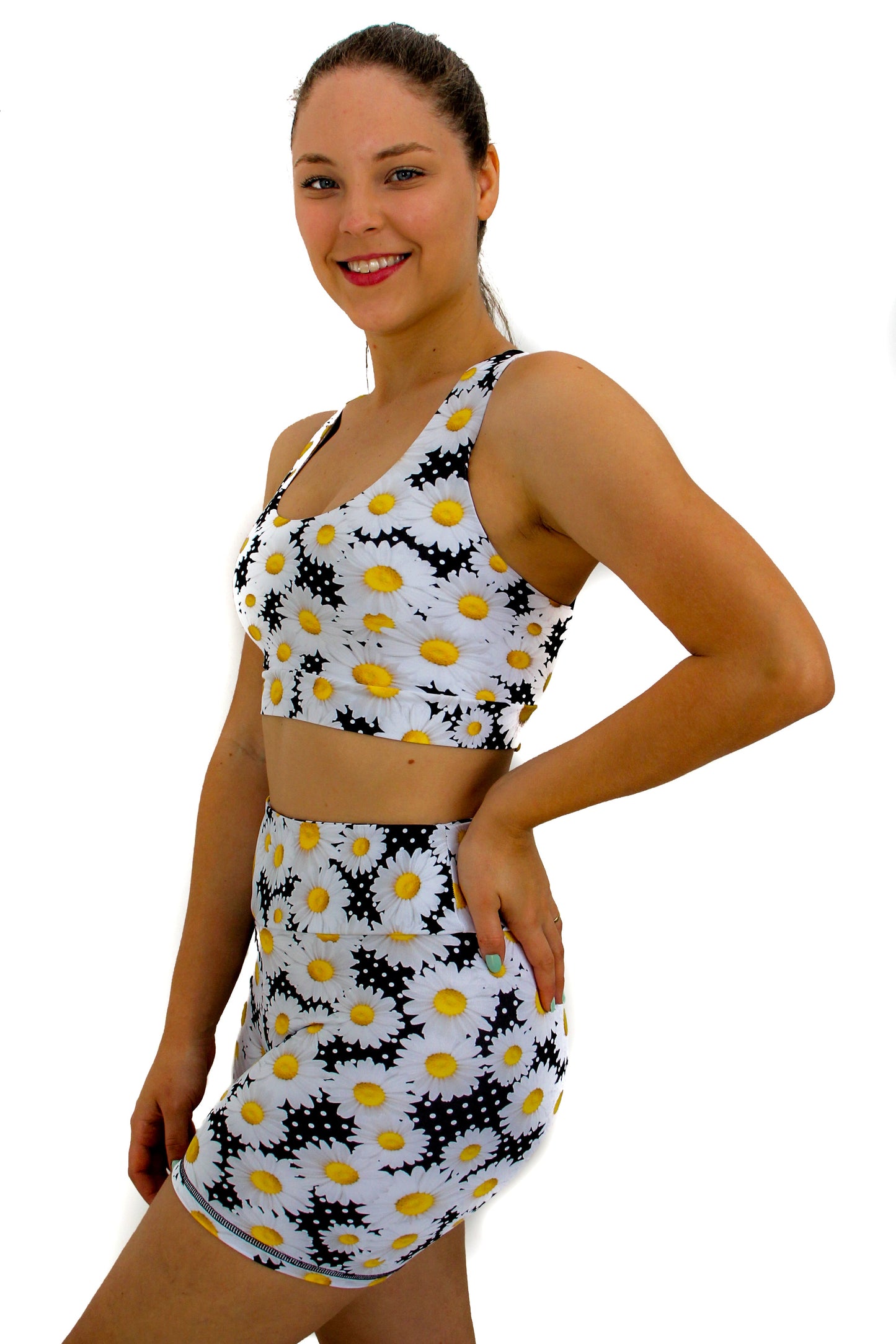 Daisy Sports Bra with elastic on the Back - The Best hold very well