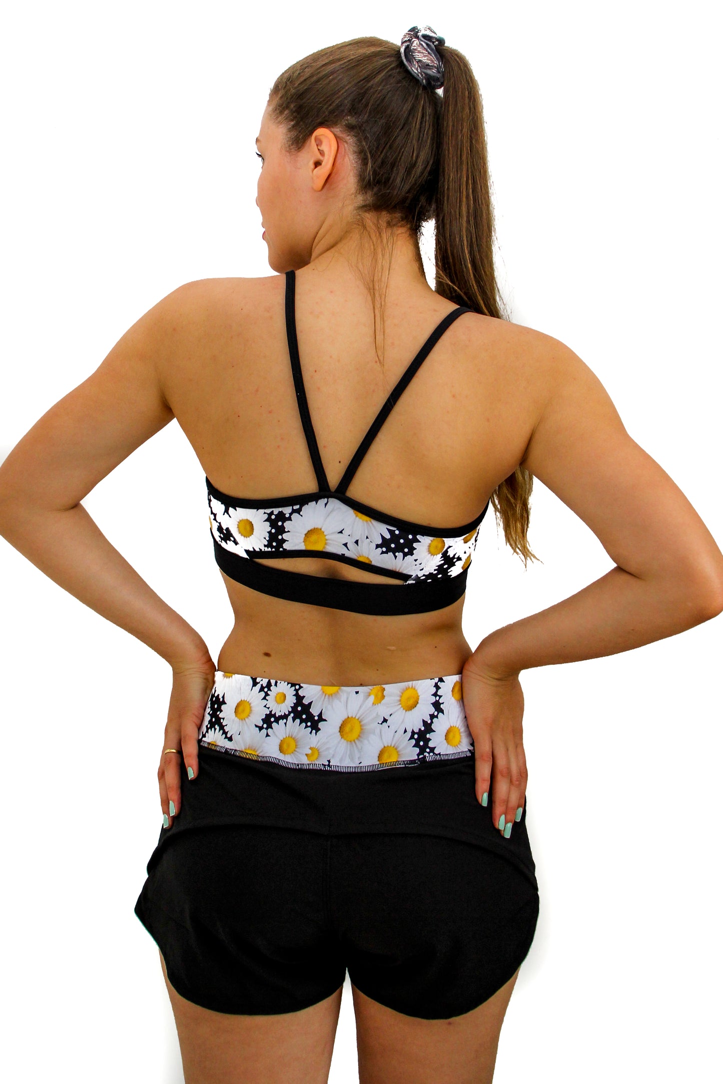 Daisy Sports Bra Classic style - holds very well
